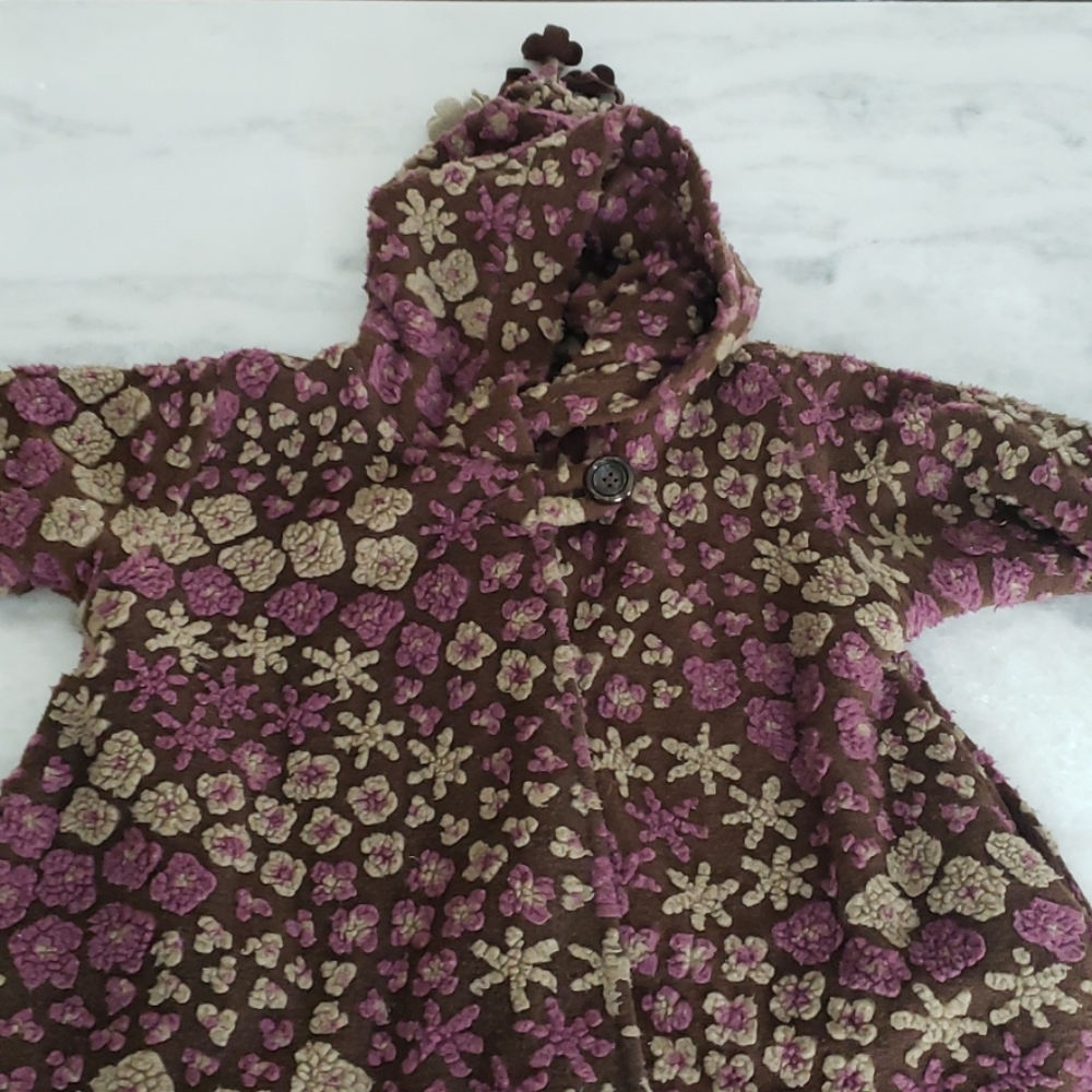 Corky coat! No size inside,  fits a 6!